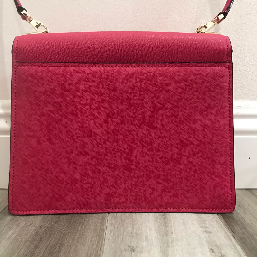 Kate Spade Classic Elegant Shoulder Purse - Picture 6 of 8